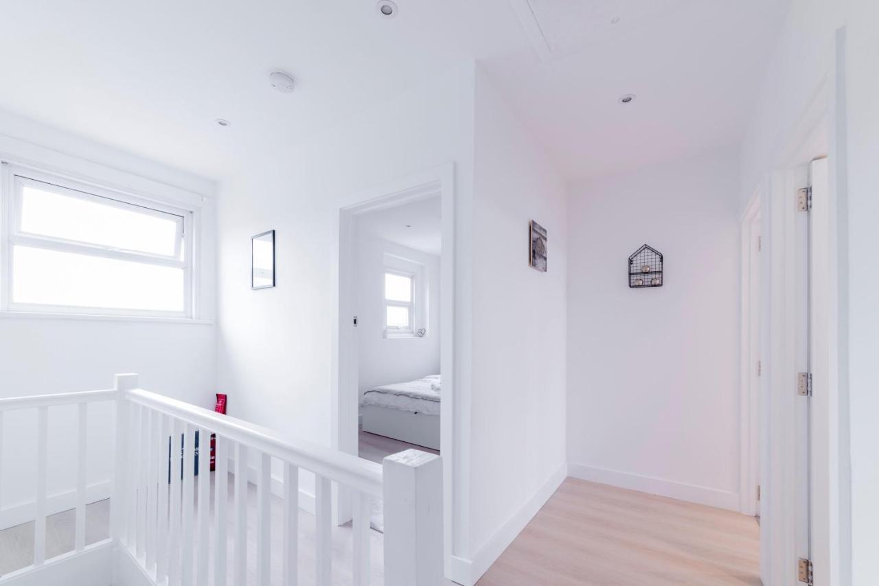 Quiet Cosy Rooms Harrow Bagian luar foto
